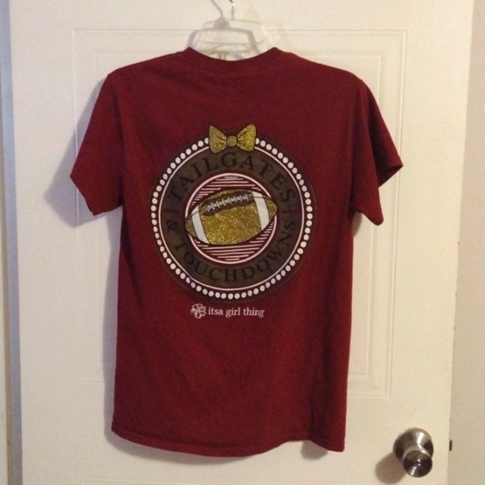 It's a girl thing tshirt women's size S EUC